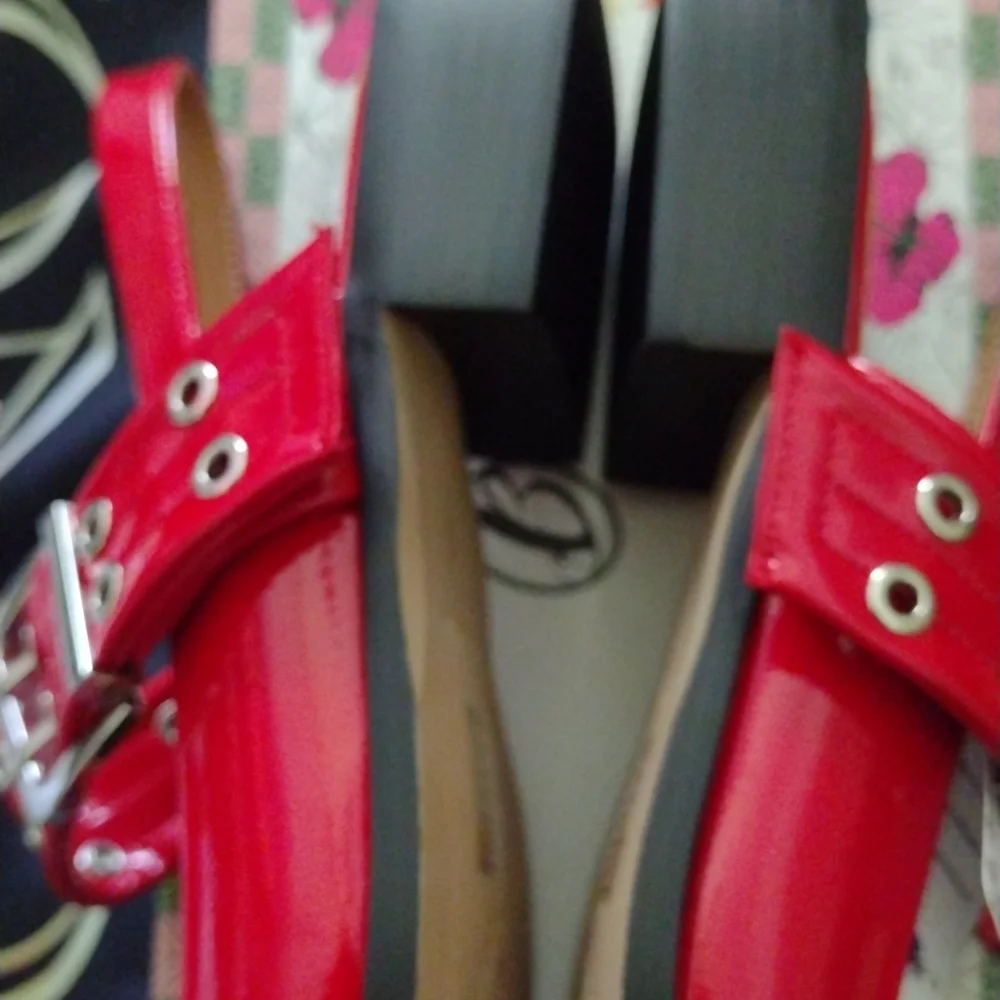 Chic Red Buckled Flats for Women - Picture 3 of 17